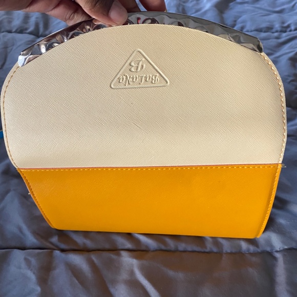 Purse - Picture 3 of 3